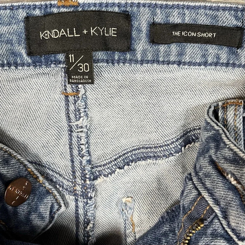 Kendall + Kylie The Icon Cut Off Shorts Women 11/30Blue Denim Raw Hem Distressed - Picture 4 of 10